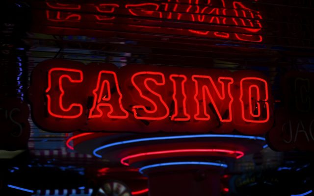 Betfred Harus Membayar £825.000 atas Kelemahan AML dan Tanggung Jawab Sosial
